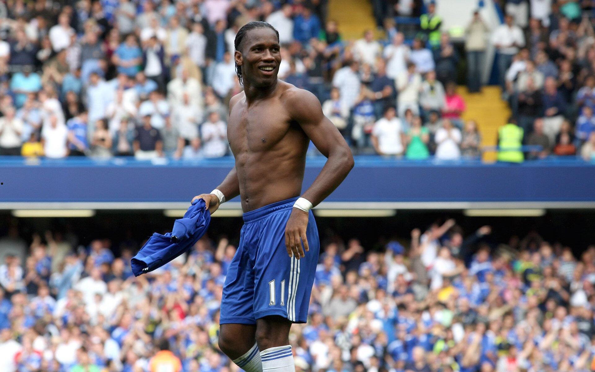 蓝衣战袍，小基耶萨的保护色与避风港，从伤痛到重生的绿茵诗篇